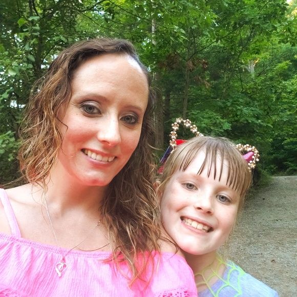 Meet your Posher, Sarah - Picture 3 of 3